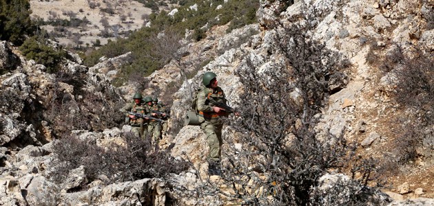 Hakkari’de terör saldırısı: 1 asker ve 1 köy korucusu yaralandı