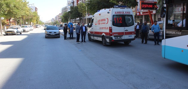 Konya’da motosiklet yayalara çarptı: 3 yaralı