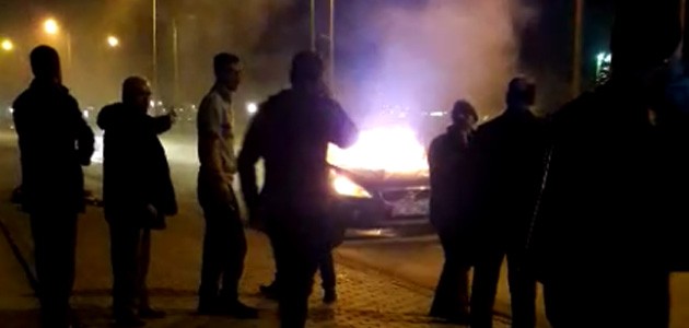 Konya’da otomobil yangını! Kırmızı ışıkta durduğu sırada alev aldı