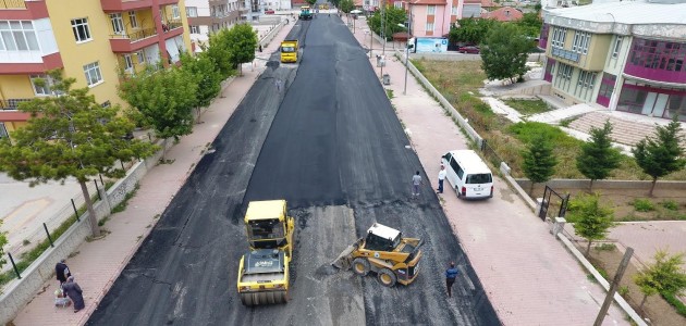 Menzil Caddesi’nin yolları sıcak asfalta kavuştu