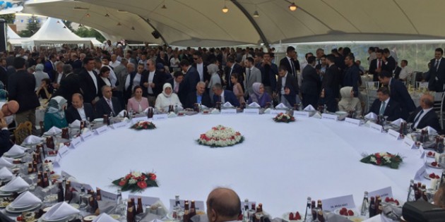 Başbakan Yıldırım Konya’da nikah şahidi oldu