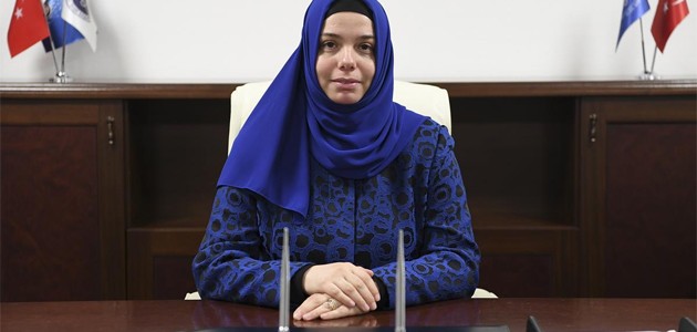 Diyanet’in ilk kadın başkan yardımcısı Huriye Martı görevine başladı