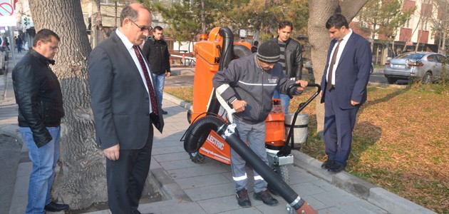 Karapınar Belediyesi’ne elektrikli yol süpürme makinesi