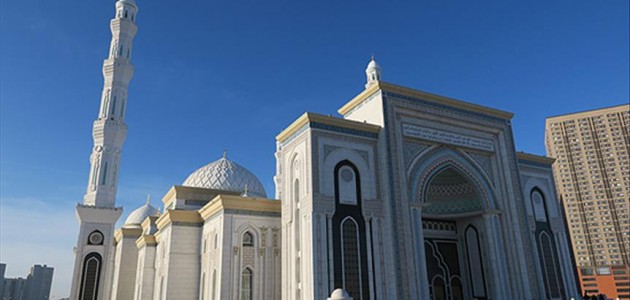 Orta Asya’nın ikinci büyük camisine turist ilgisi
