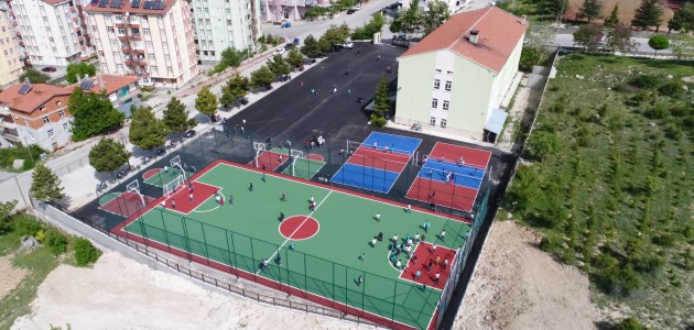 Beyşehir Belediyesi’nin ilçeye sportif yatırımları sürüyor