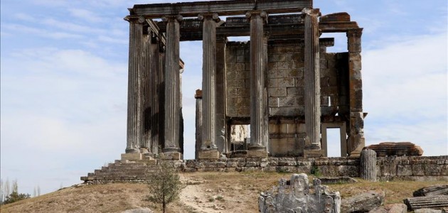 Zeus Tapınağı’nda Çavdar Türklerine ait 400 figür