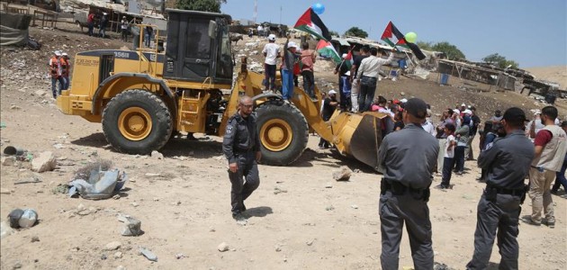 İsrail güçleri, Ağvar’da Filistinlilerin evlerini yıktı