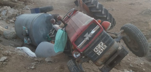 Ilgın’da traktör devrildi: 1 yaralı