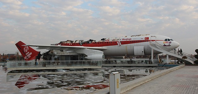 Konya’da yanan uçak restorandaki zarar gün ışığıyla ortaya çıktı