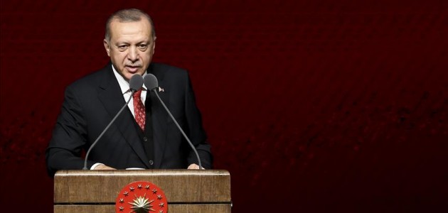 Cumhurbaşkanı Erdoğan: Gençliği ihmal eden bir milletin istiklali tehdit altında demektir