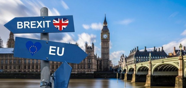 İngiliz iş dünyasından siyasilere Brexit uyarısı