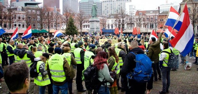 Hollanda’da sarı yeleklilerin gösterisinde gözaltı
