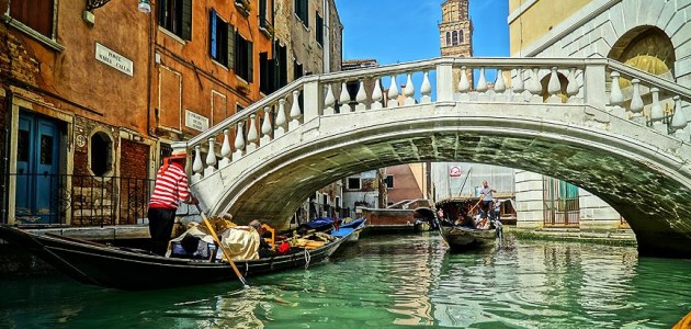 Venedik’e giriş turistlere ücretli oluyor