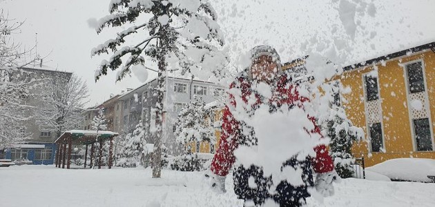 Karaman’da eğitime kar tatili