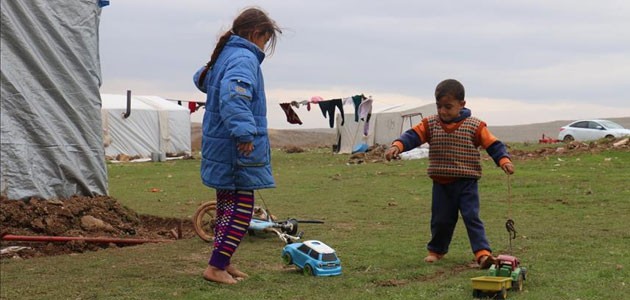 Suriye’de Heccin’den kaçan 35 çocuk hipotermiden öldü