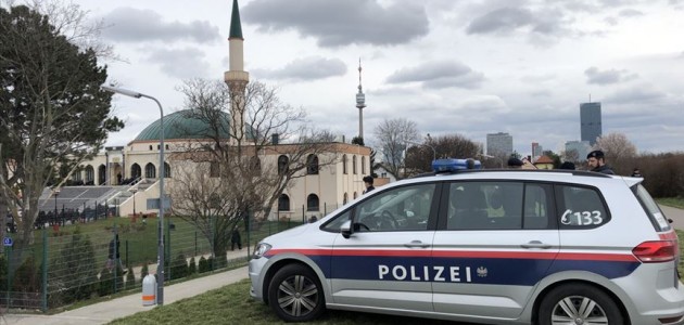 Avrupa’daki camilerde güvenlik önlemleri artırıldı