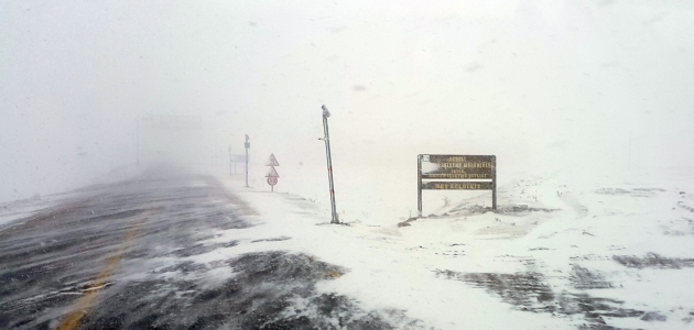 Kar nedeniyle 30 kara yolu ulaşıma kapandı