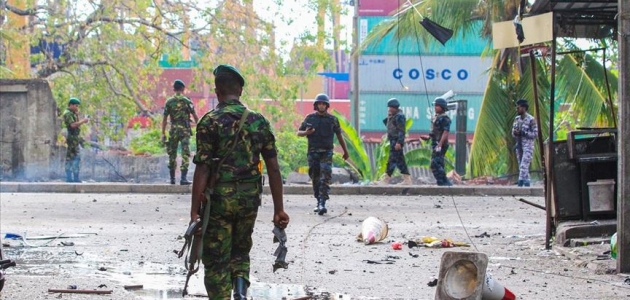 Sri Lanka’da terör saldırıları sonrası güvenlik bürokrasisine neşter