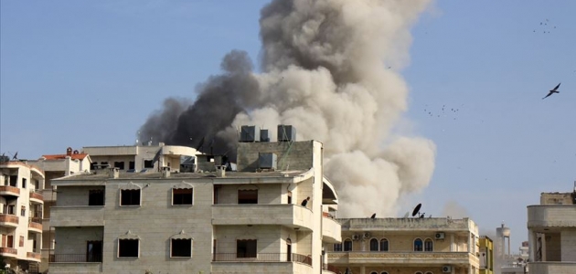 İdlib’e kara ve hava saldırıları sürüyor