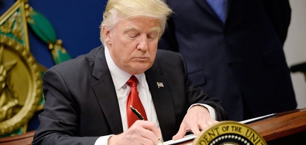 ABD Başkanı Trump İran’a yaptırımları imzaladı