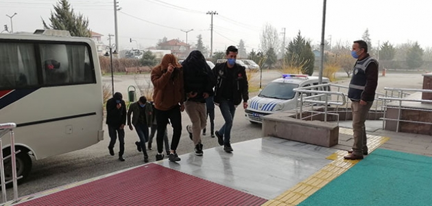 Konya’da uyuşturucu operasyonunda yakalanan 17 şüpheliden 12’si tutuklandı