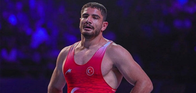  Taha Akgül Avrupa Güreş Şampiyonası'nda finale yükseldi