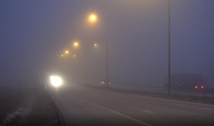 “Kilit kavşak“ Kırıkkale’de yoğun sis: Göz gözü görmüyor