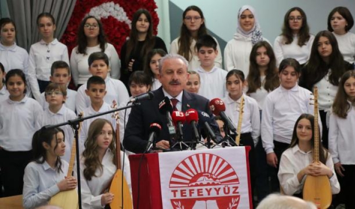 Meclis Başkanı Şentop’tan Üsküp’te Tefeyyüz İlköğretim Okulu’na ziyaret