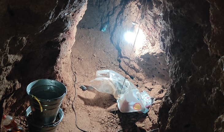 İzinsiz kazı yapan 5 kişi, 14 metre derinlikteki tünelde yakalandı