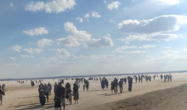 Tuz Gölü’nde bayramın son gününde ziyaretçi yoğunluğu