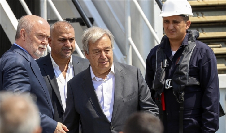 BM Genel Sekreteri Guterres, Zeyport'ta denetimlerde bulundu