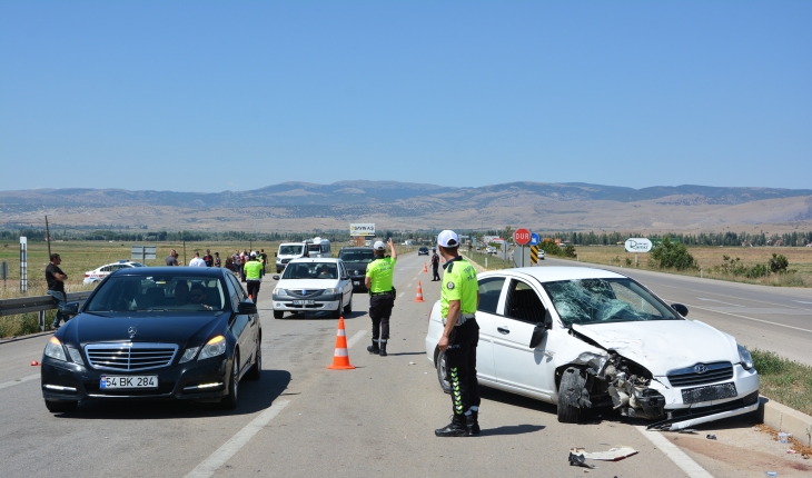 Afyonkarahisar’da trafik kazasında 1 kişi öldü, 2 kişi yaralandı