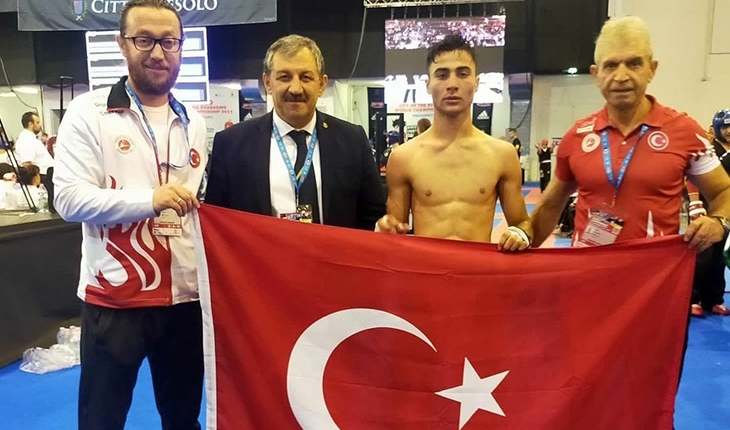 Konyalı milli sporcu Dünya Gençler Kick Boks Şampiyonası’nda altın madalya aldı