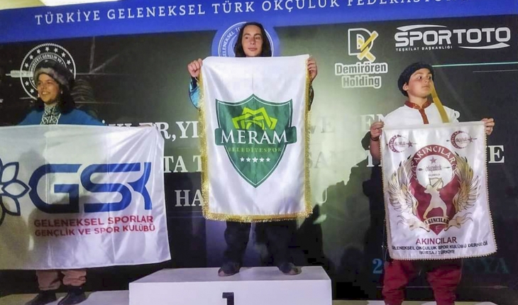 Meram Belediyespor Geleneksel Türk Okçuluğu Şampiyonasına damga vurdu