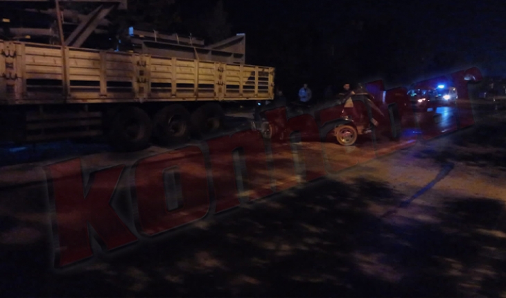 Konya’da otomobil park halindeki TIR’a çarptı!