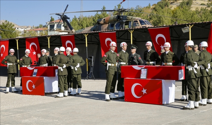 Şehit olan askerler için Şırnak'ta tören yapıldı