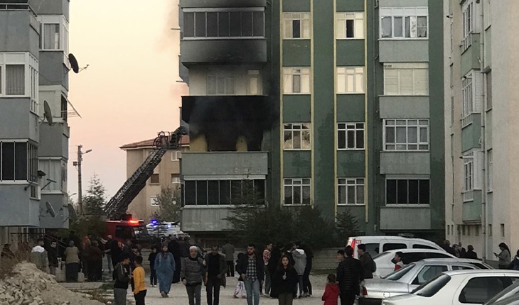 Konya’da apartmanda çıkan yangın söndürüldü