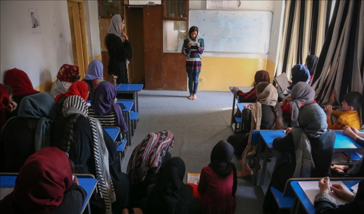 Türkiye, Afganistan’da kızların üniversitedeki eğitimlerine ara verilmesinden endişeli
