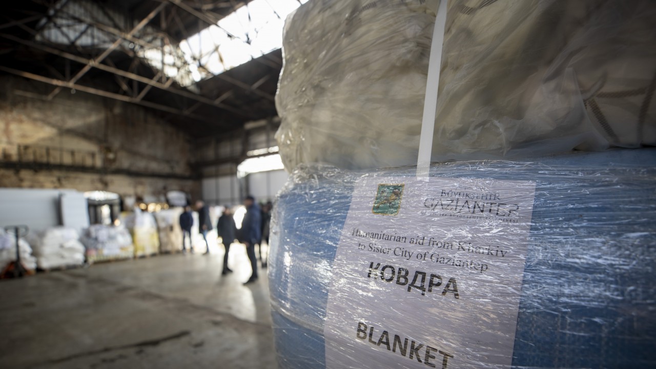 Savaşın sürdüğü Ukrayna'dan depremzedeler için yardım tırı gönderiliyor