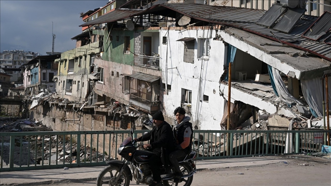 AP vekilleri deprem bölgesini ziyaret etti: AB Türkiye’nin yanında omuz omuza durmaya devam edecek