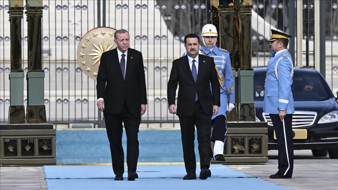 Cumhurbaşkanı Erdoğan, Türkiye’ye gelen Irak Başbakanı Sudani’yi resmi törenle karşıladı