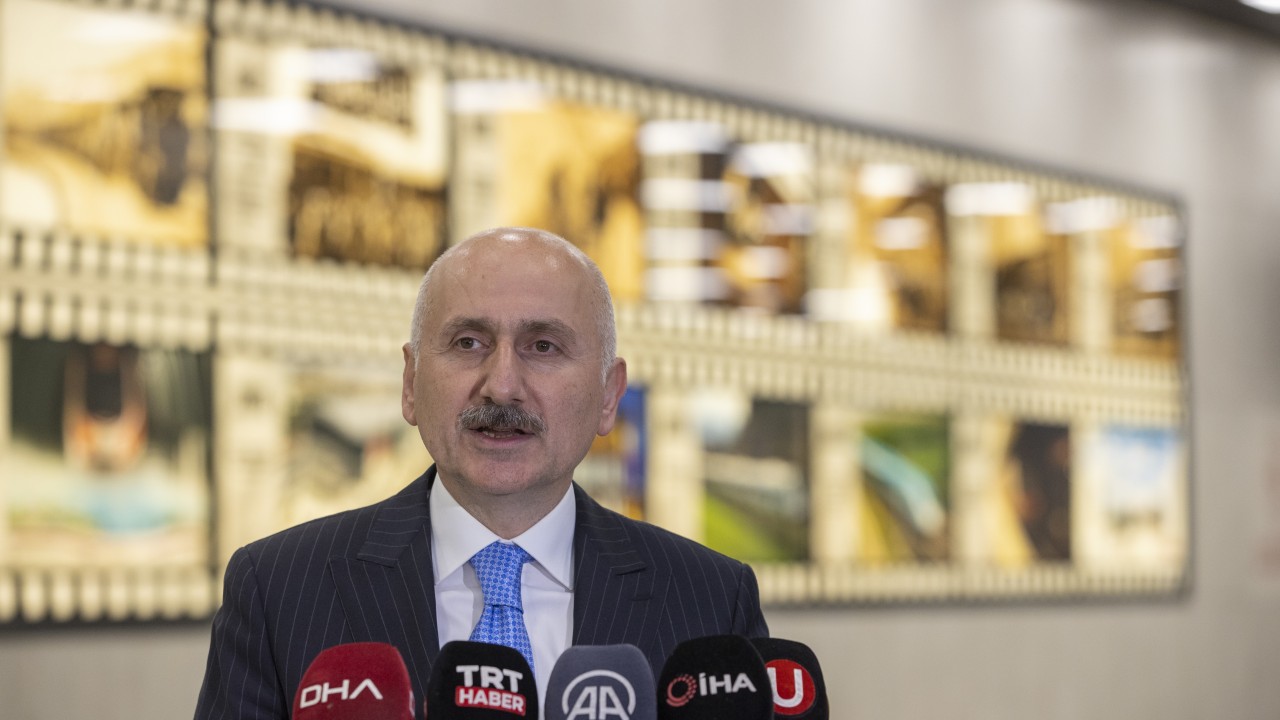 Bakan Karaismailoğlu, AKM-Gar-Kızılay Metro Hattı’nda incelemelerde bulundu