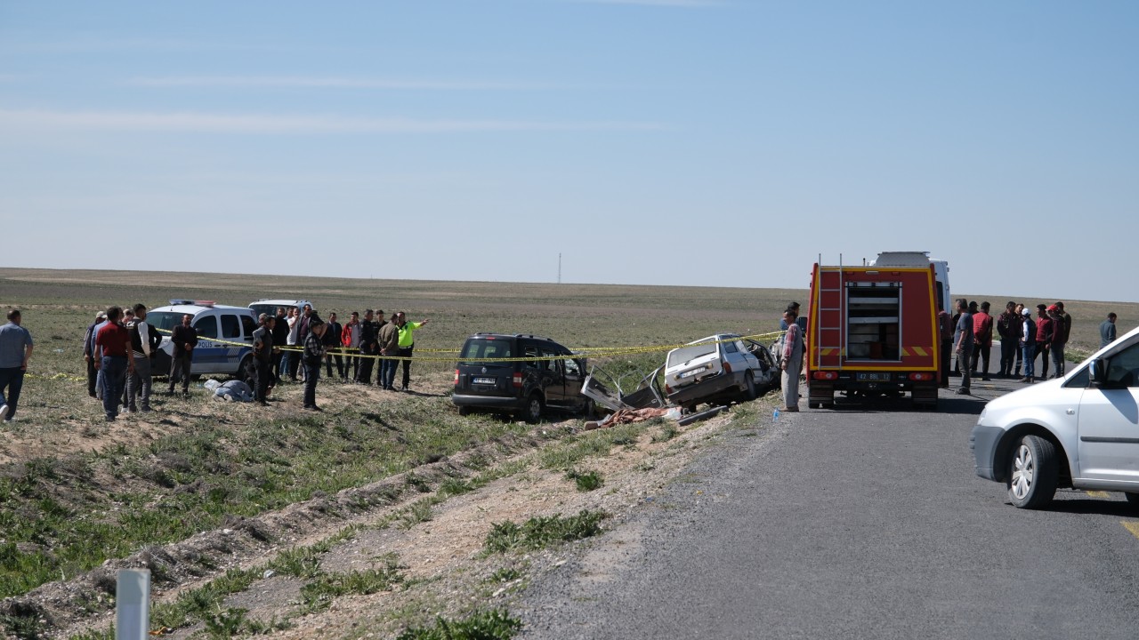 Konya’daki feci kazada hayatını kaybeden 5 kişi toprağa verildi