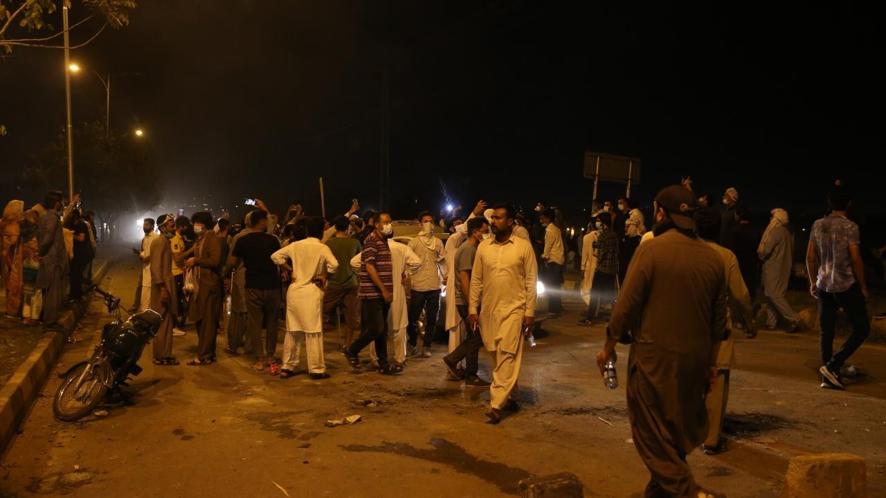 Pakistan’daki protestolarda ölenlerin sayısı 9’a çıktı