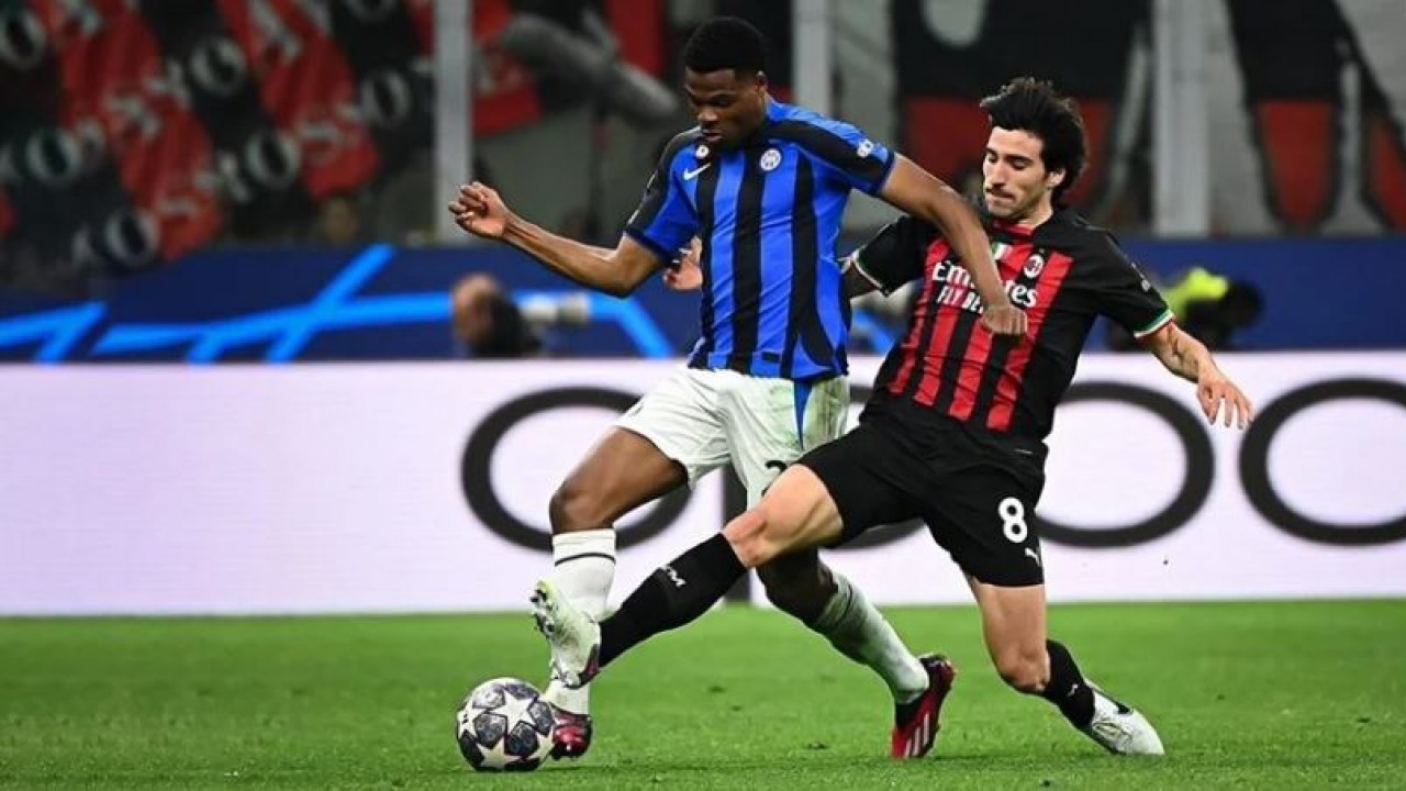 Inter ve Milan, İstanbul'daki Şampiyonlar Ligi yarı finali için yarın kozlarını paylaşacak