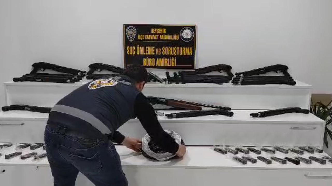 Konya’da kaçak silah sevkiyatına polis baskını!