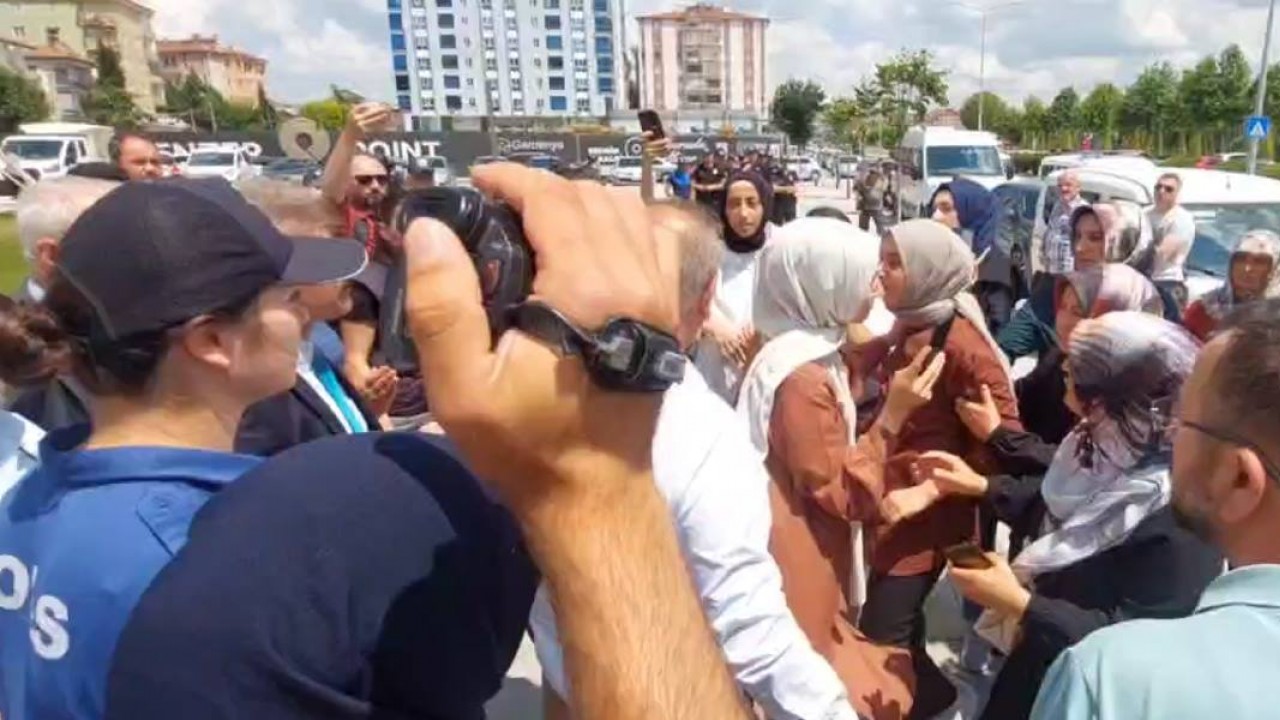 AK Parti İl Başkanını darp eden şahısların yakınlarıyla polis arasında arbede çıktı