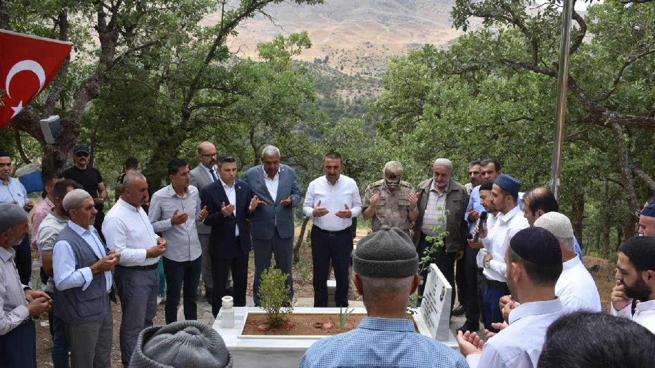 Şehit Piyade Teğmen Ömer Bağra, Siirt'teki mezarı başında anıldı