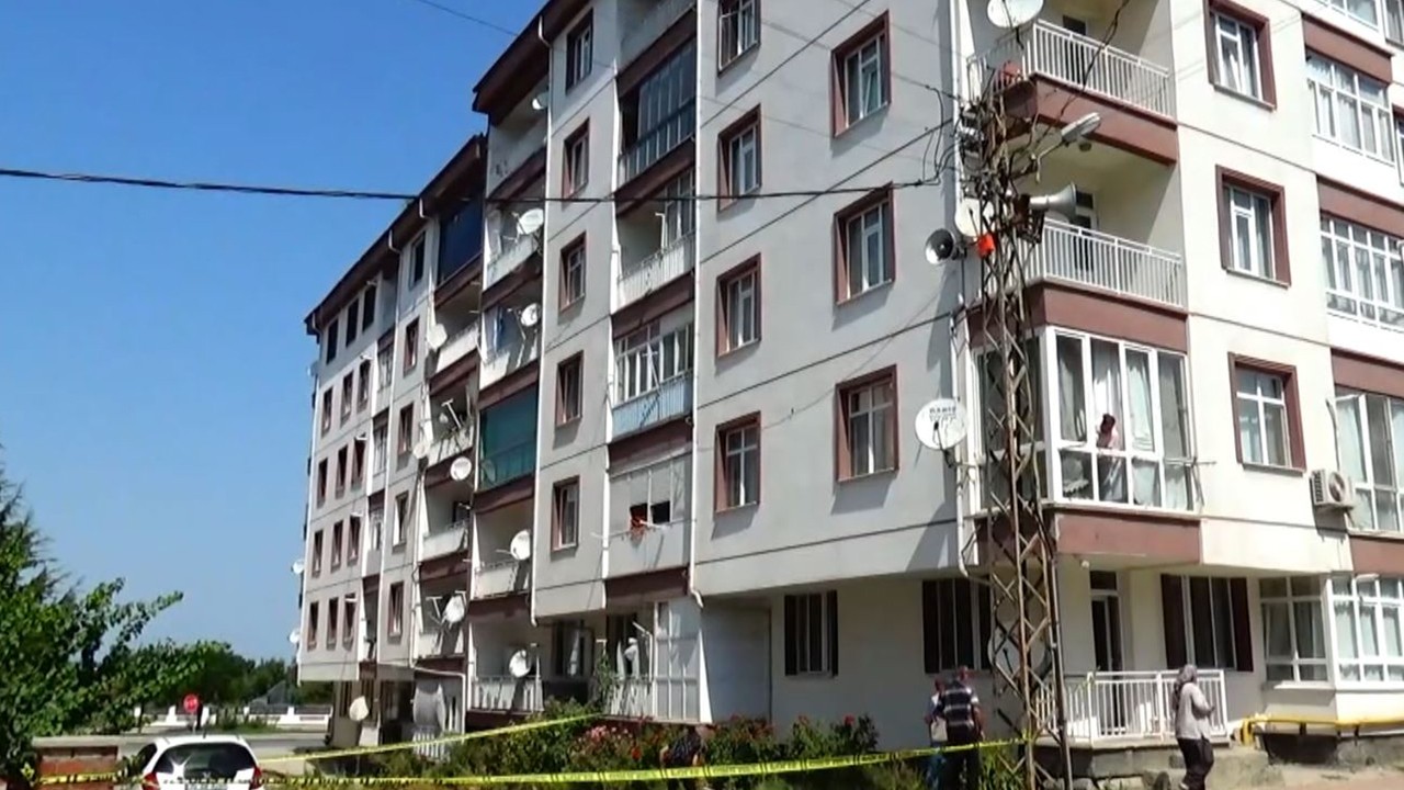 Konya’da 10 yaşındaki çocuk apartmanın 4. katından düştü