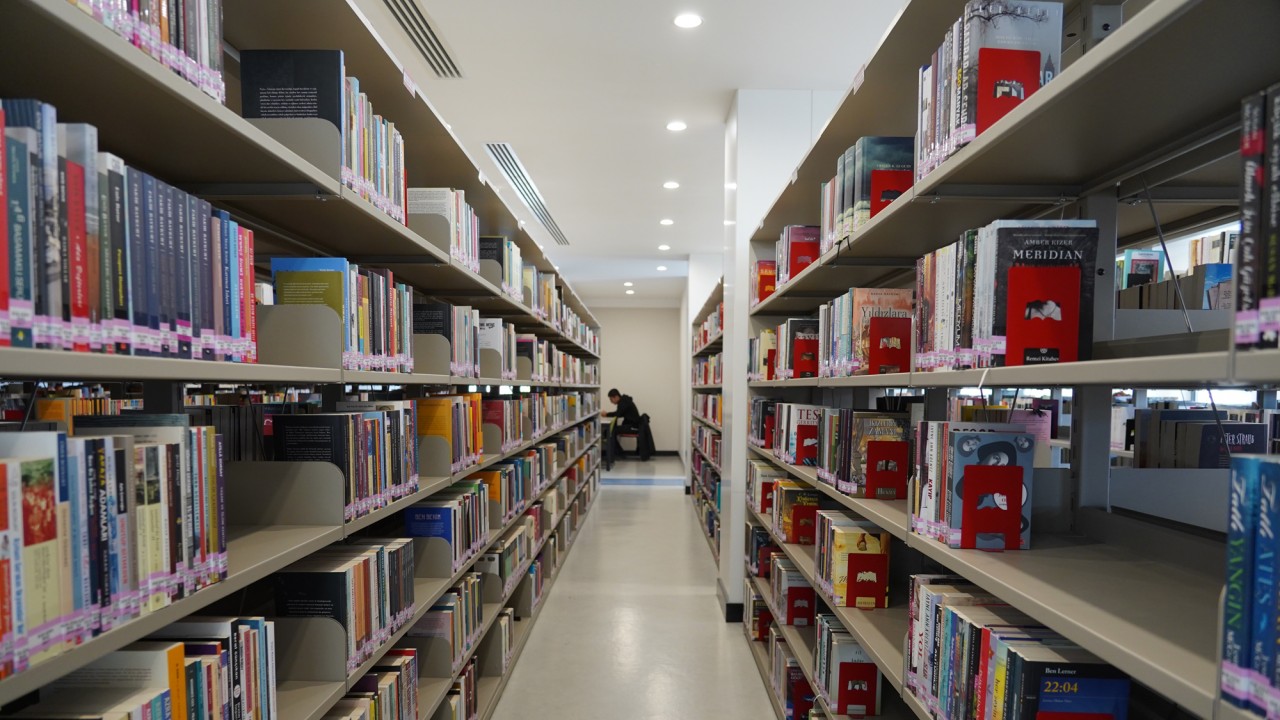 Konya’da 24 bin 669 üye ve 53 bin 683 kitap! Öğrencilerin gözdesi kütüphanenin saatleri...